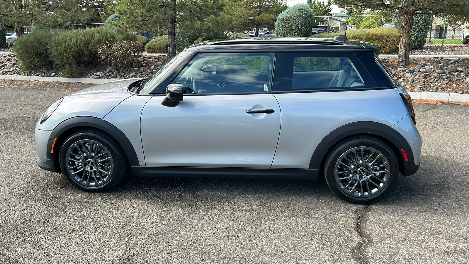 2025 MINI Hardtop 2 Door Cooper Signature Trim 11