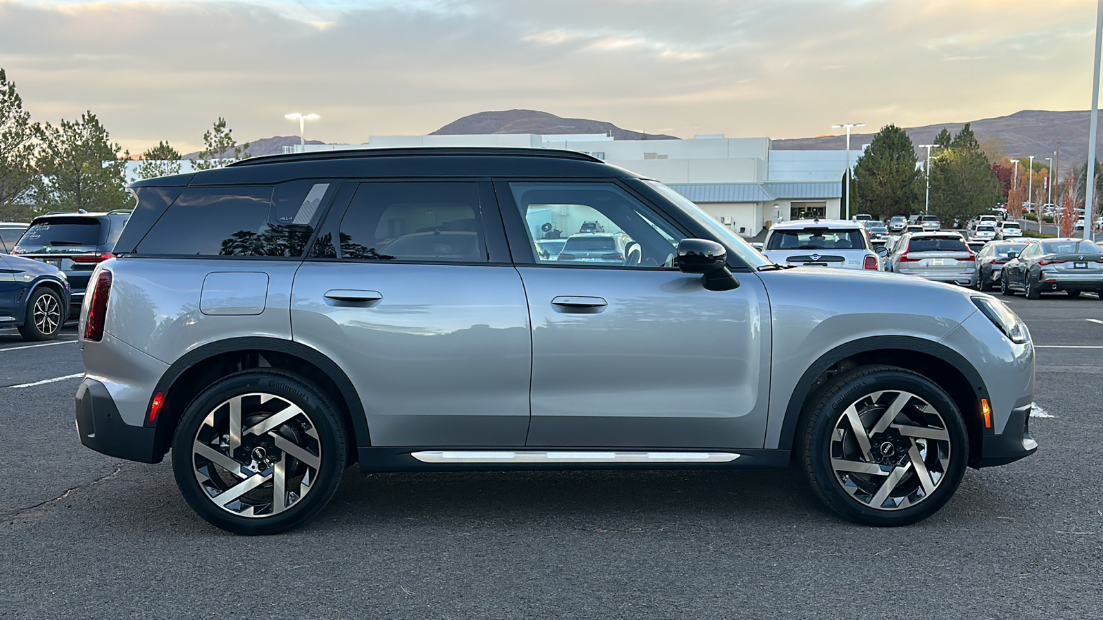 2025 MINI Countryman Cooper S 8