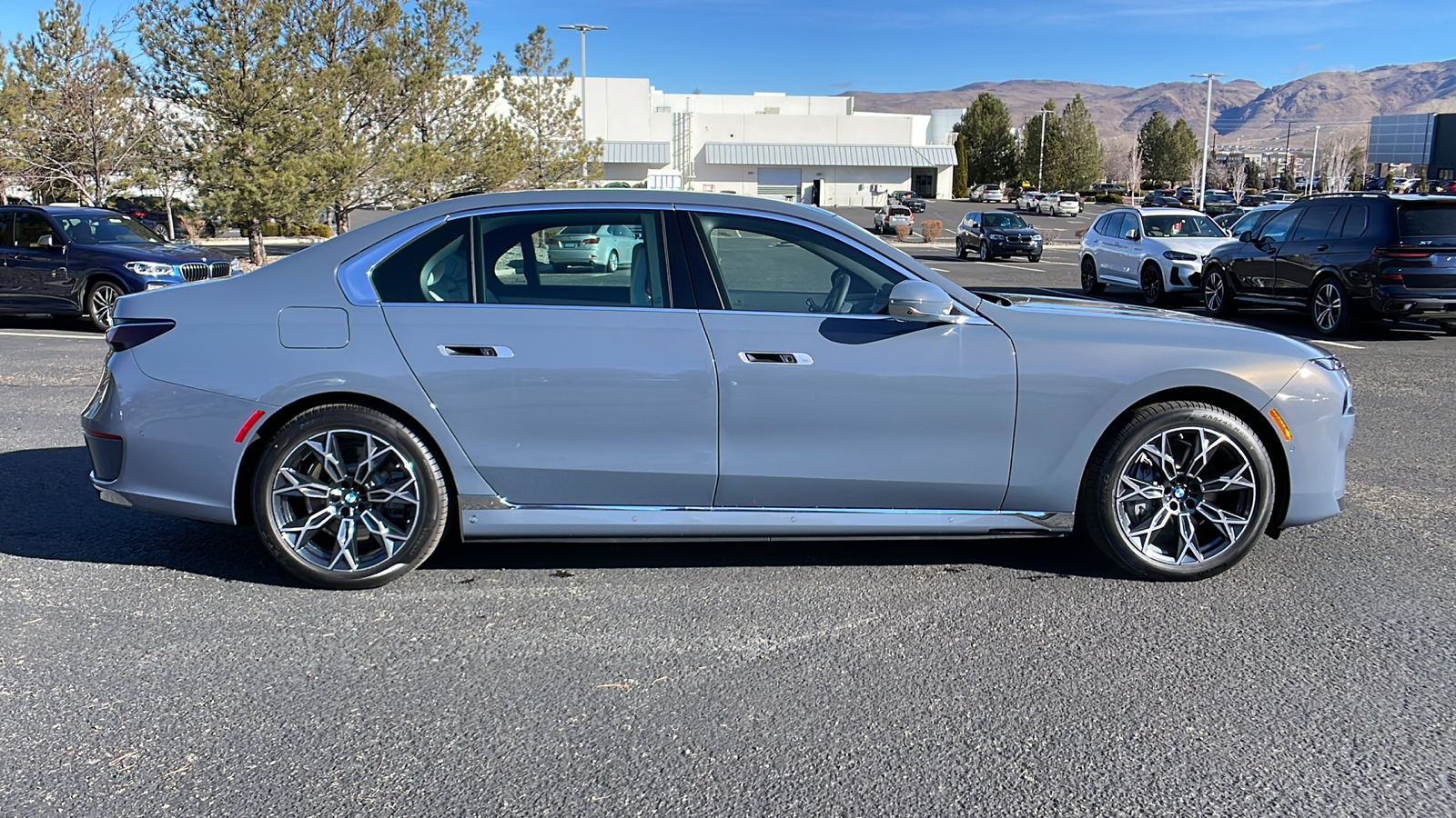 2024 BMW i7 xDrive60 3