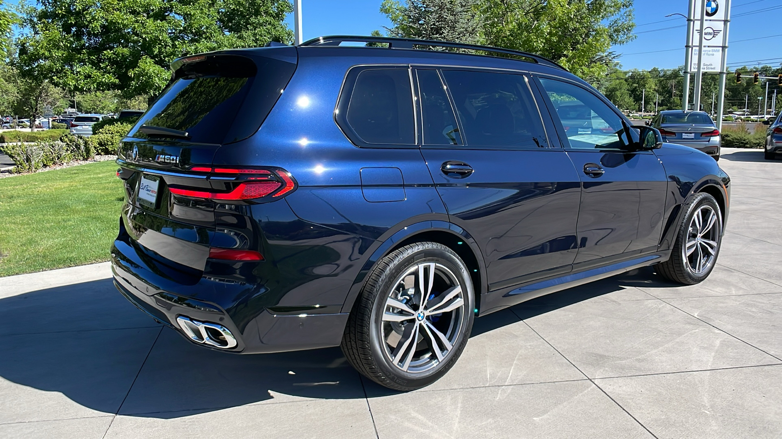 2025 BMW X7 M60i 4