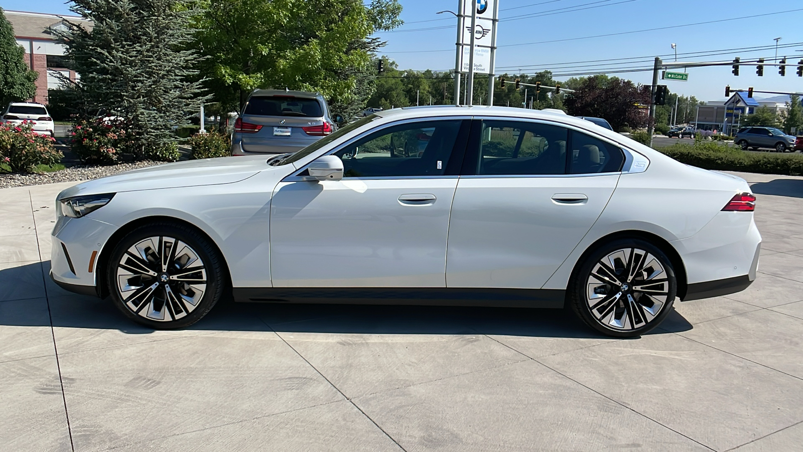 2024 BMW 5 Series 530i xDrive 7