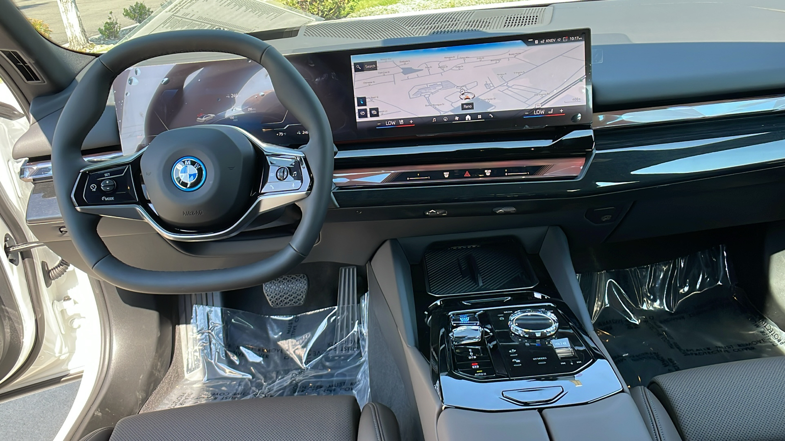 2025 BMW i5 xDrive40 18