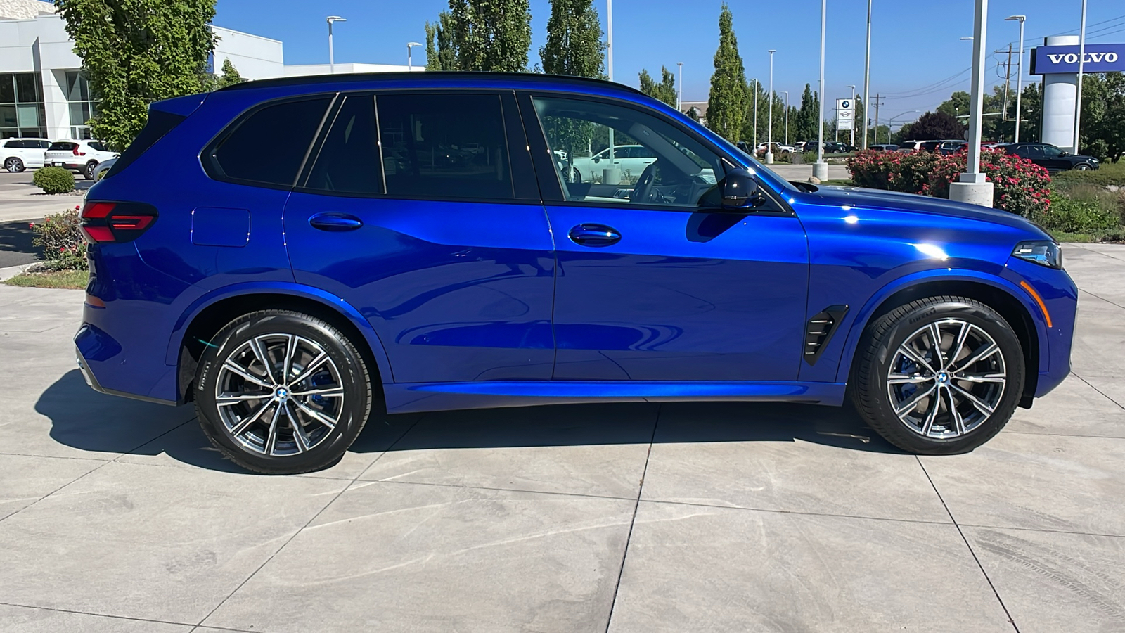 2025 BMW X5 M60i 3