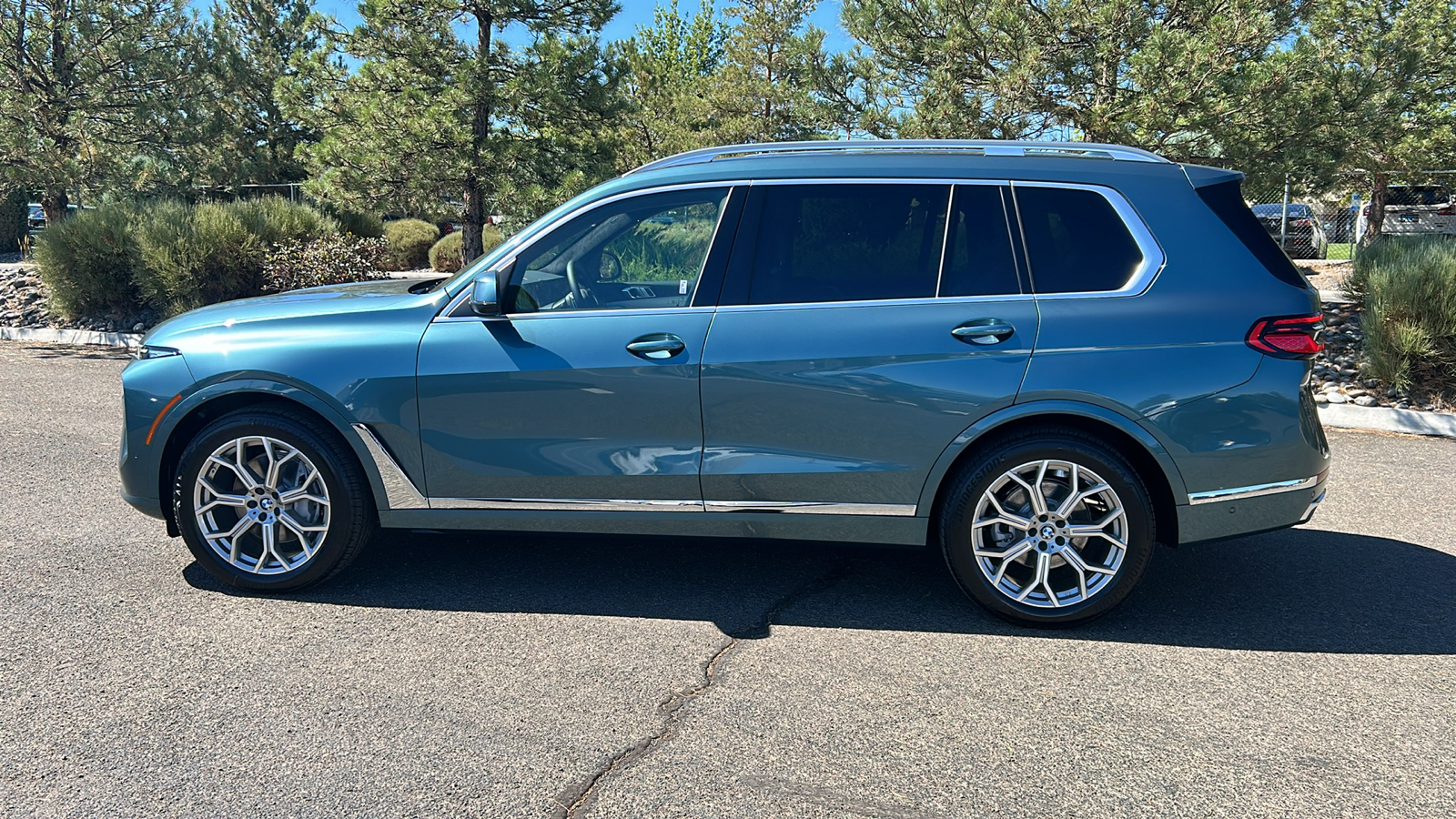 2025 BMW X7 xDrive40i 11