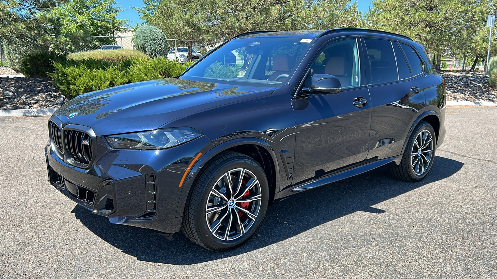 2025 BMW X5 M60i 2