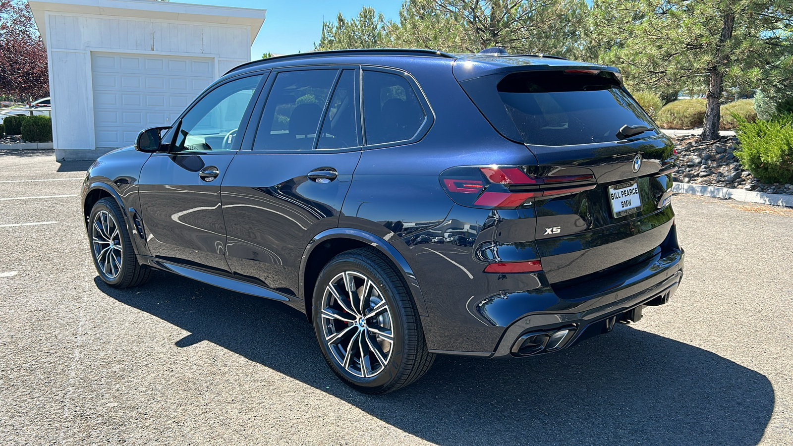 2025 BMW X5 M60i 10