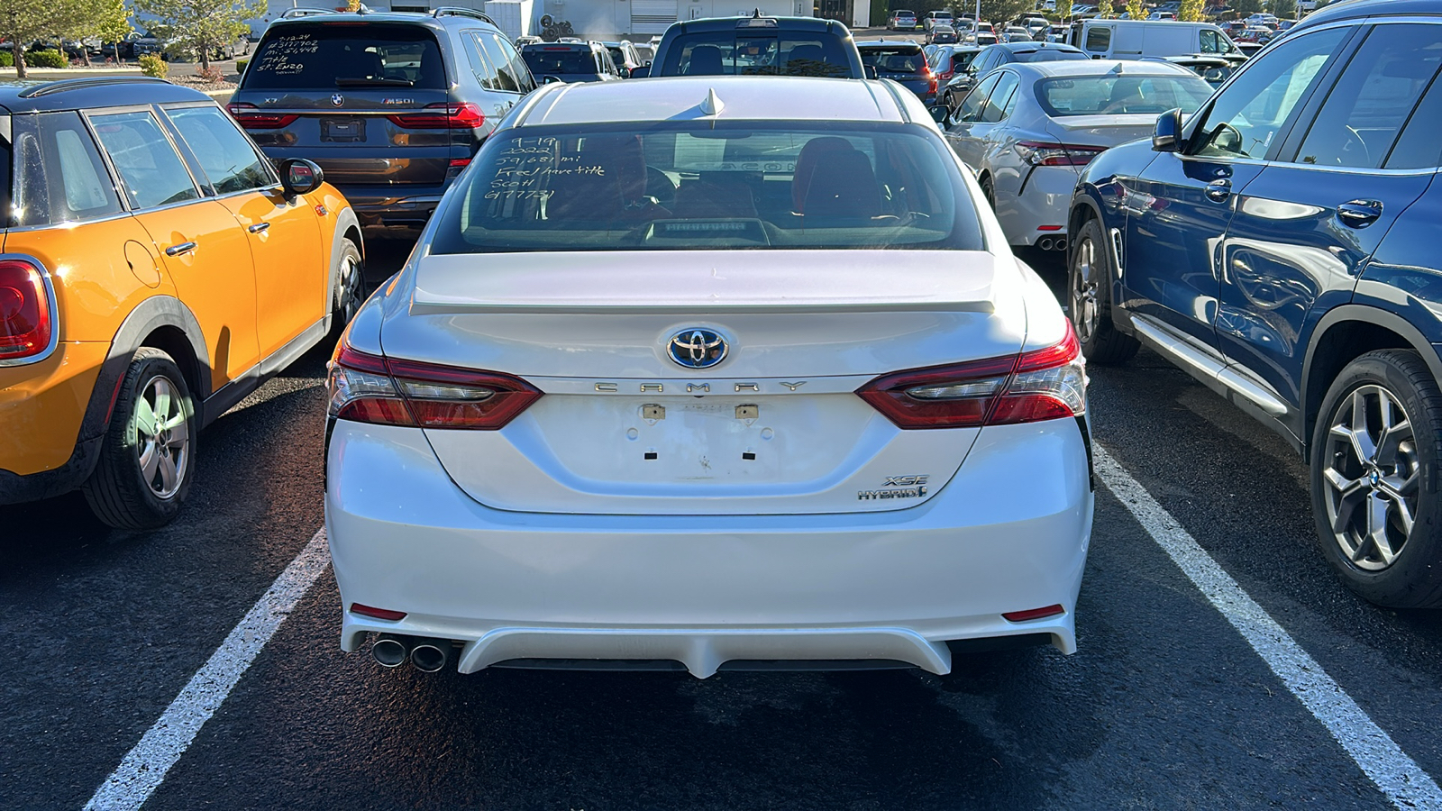 2022 Toyota Camry Hybrid XSE 4