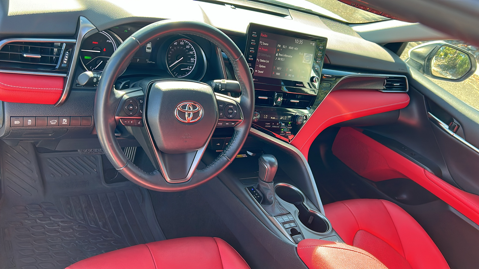 2022 Toyota Camry Hybrid XSE 11