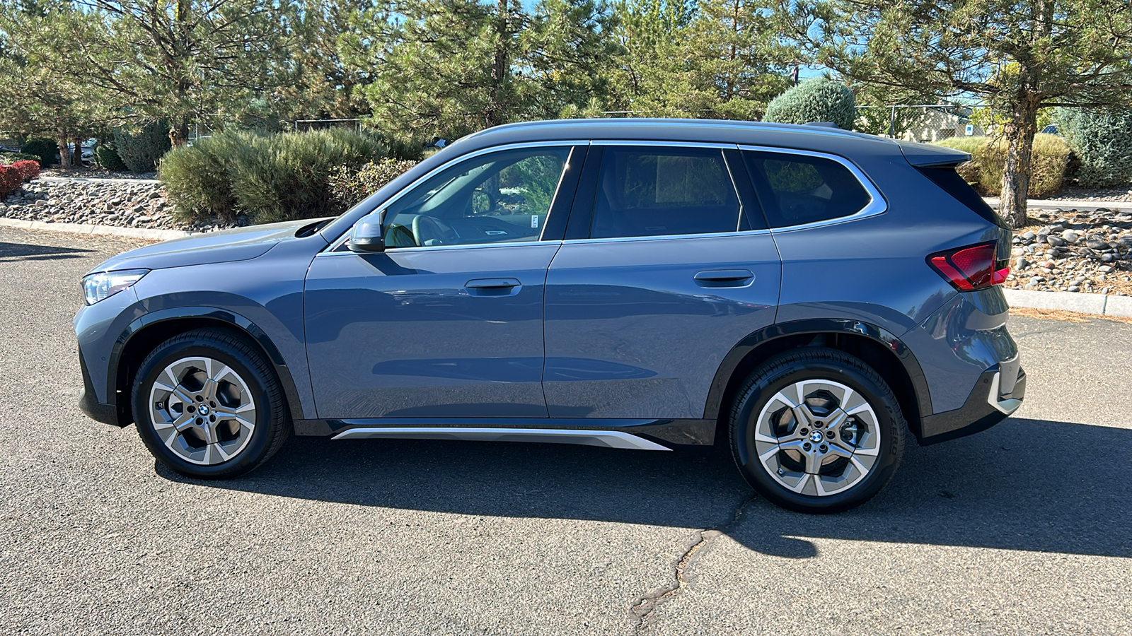 2025 BMW X1 xDrive28i 11