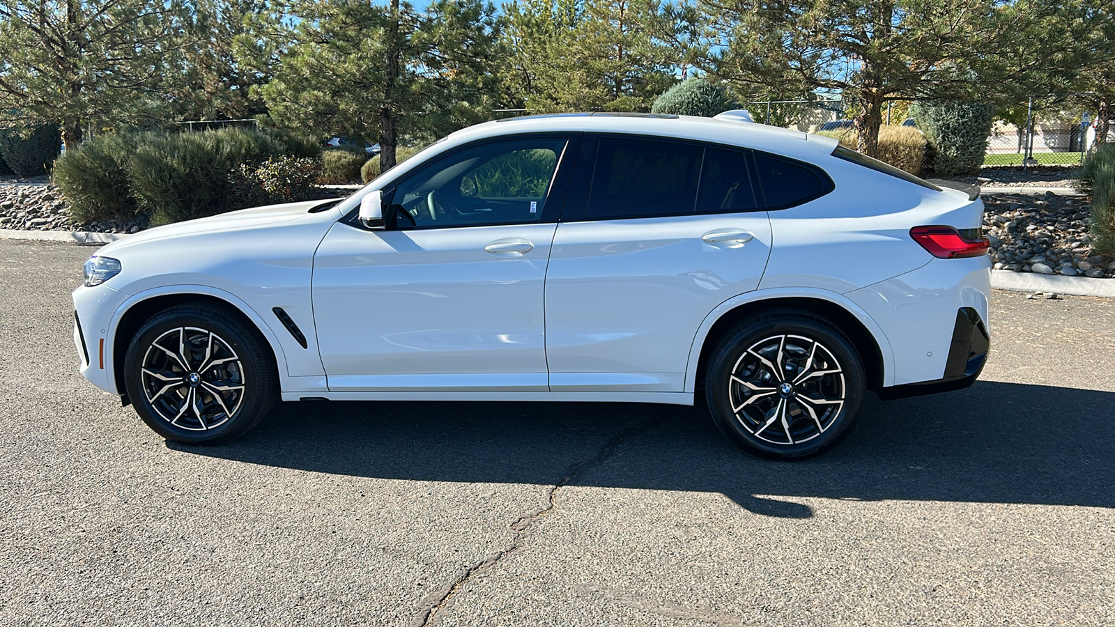 2024 BMW X4 xDrive30i 11