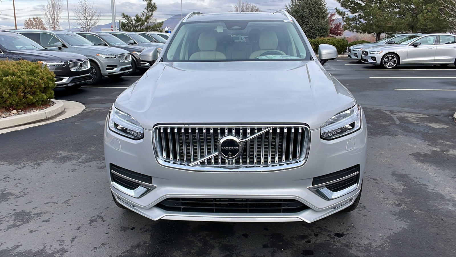 2024 Volvo XC90 Plus Bright Theme 9