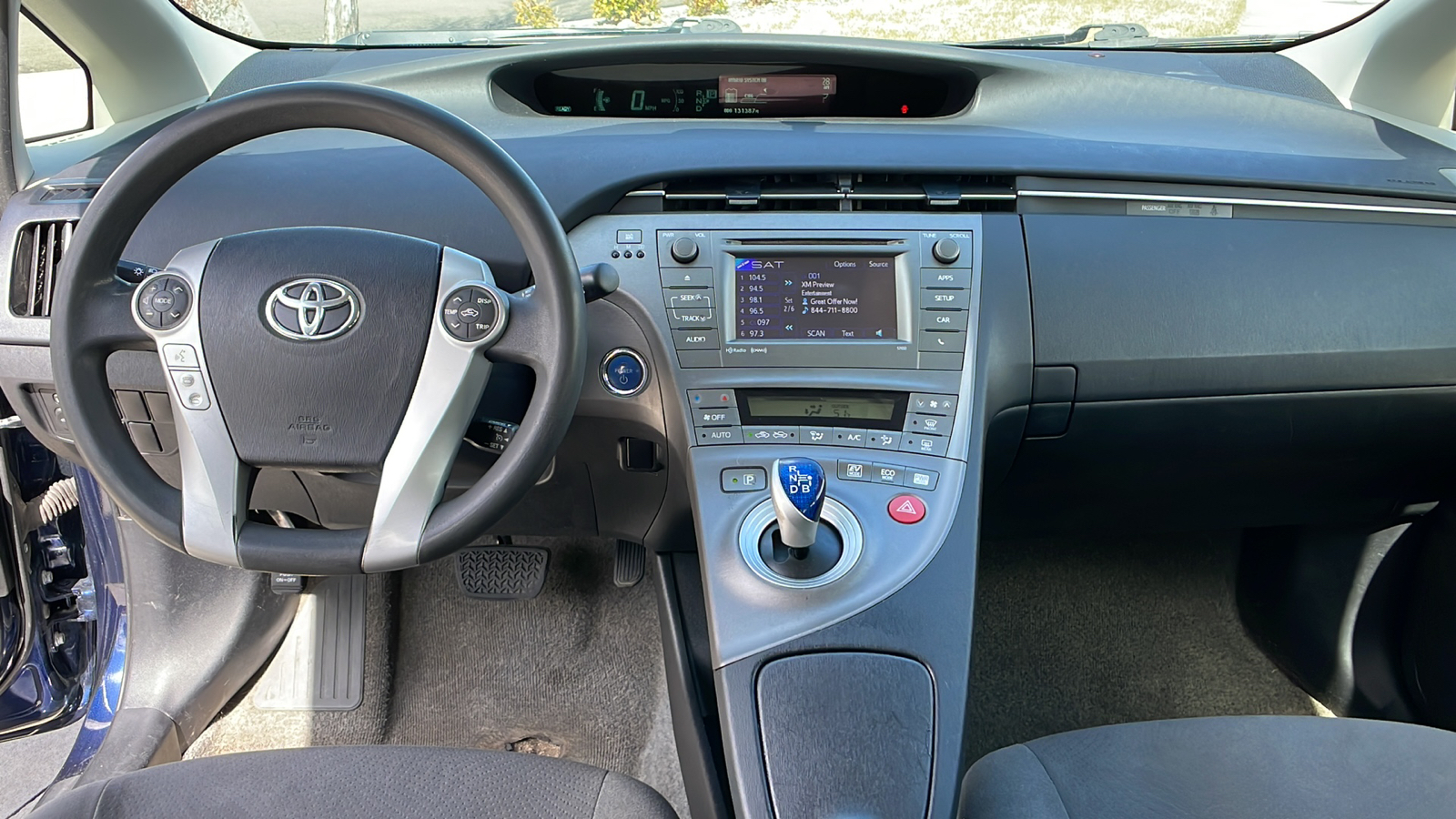2015 Toyota Prius Four 17