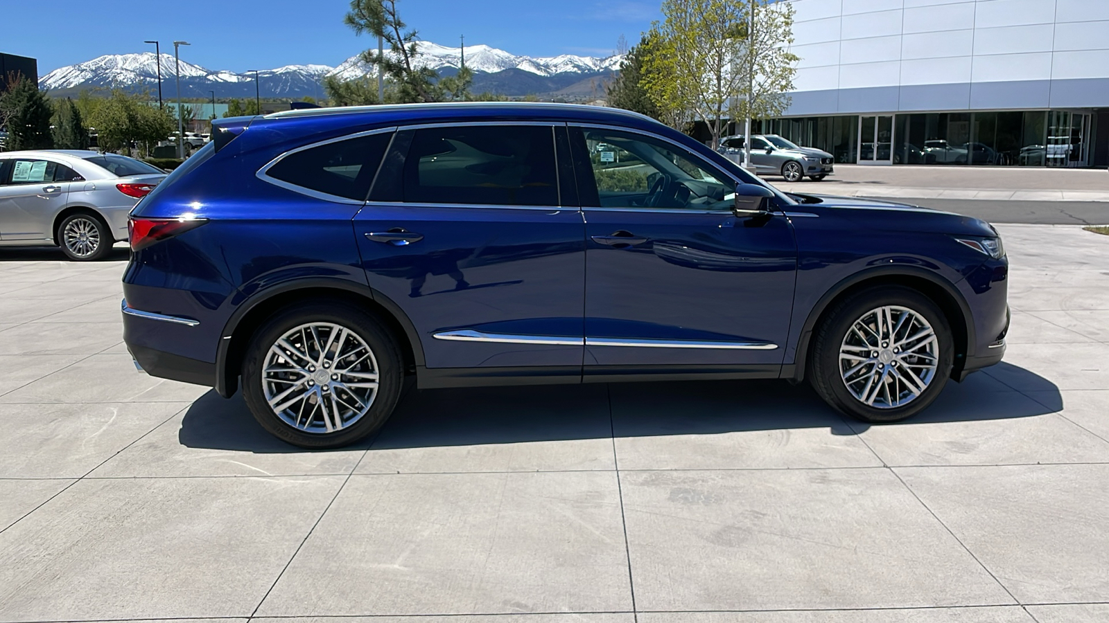 2022 Acura MDX w/Advance Package 3