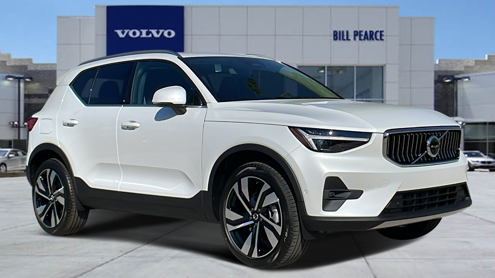 2025 Volvo XC40 Plus Bright Theme 1