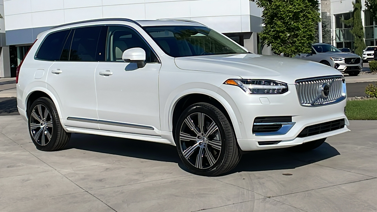 2025 Volvo XC90 Plug-In Hybrid Ultra 2