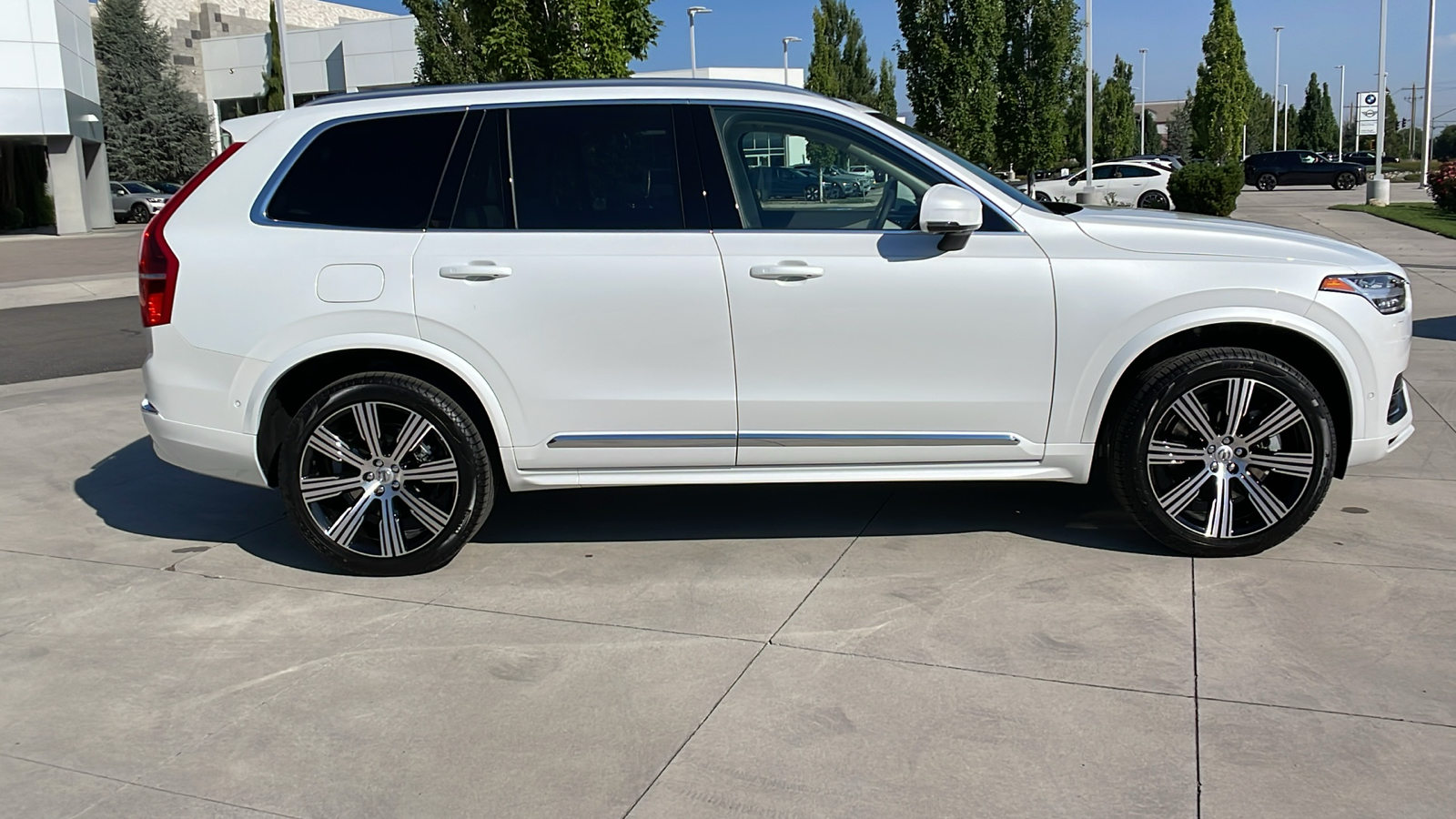 2025 Volvo XC90 Plug-In Hybrid Ultra 3