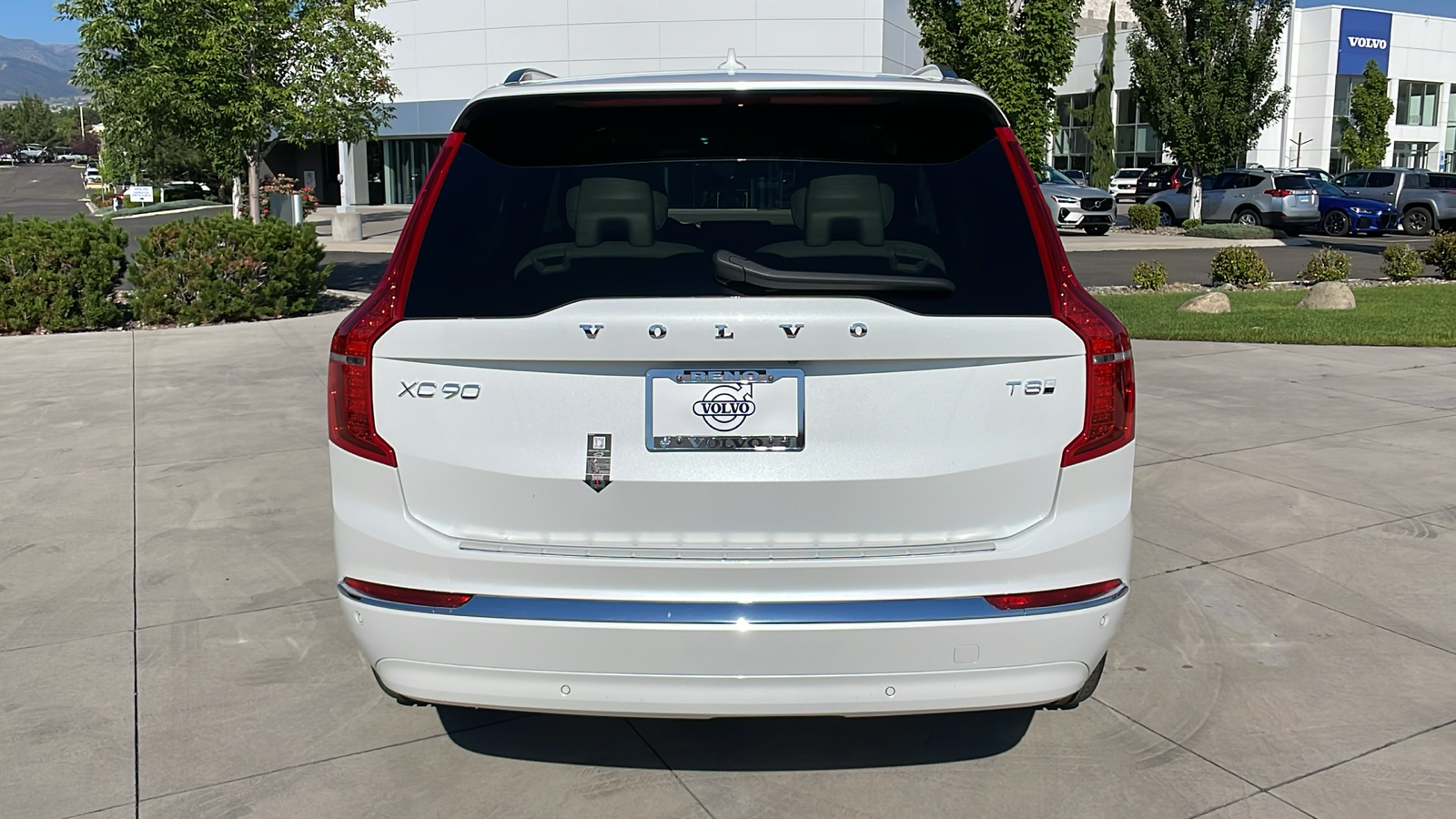 2025 Volvo XC90 Plug-In Hybrid Ultra 5