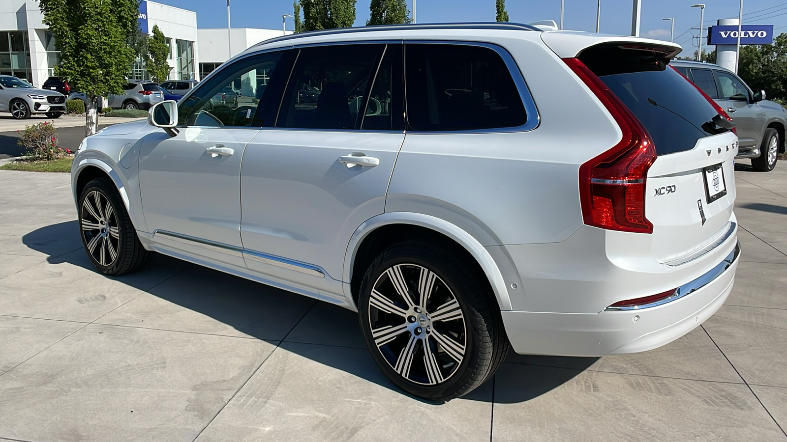 2025 Volvo XC90 Plug-In Hybrid Ultra 6