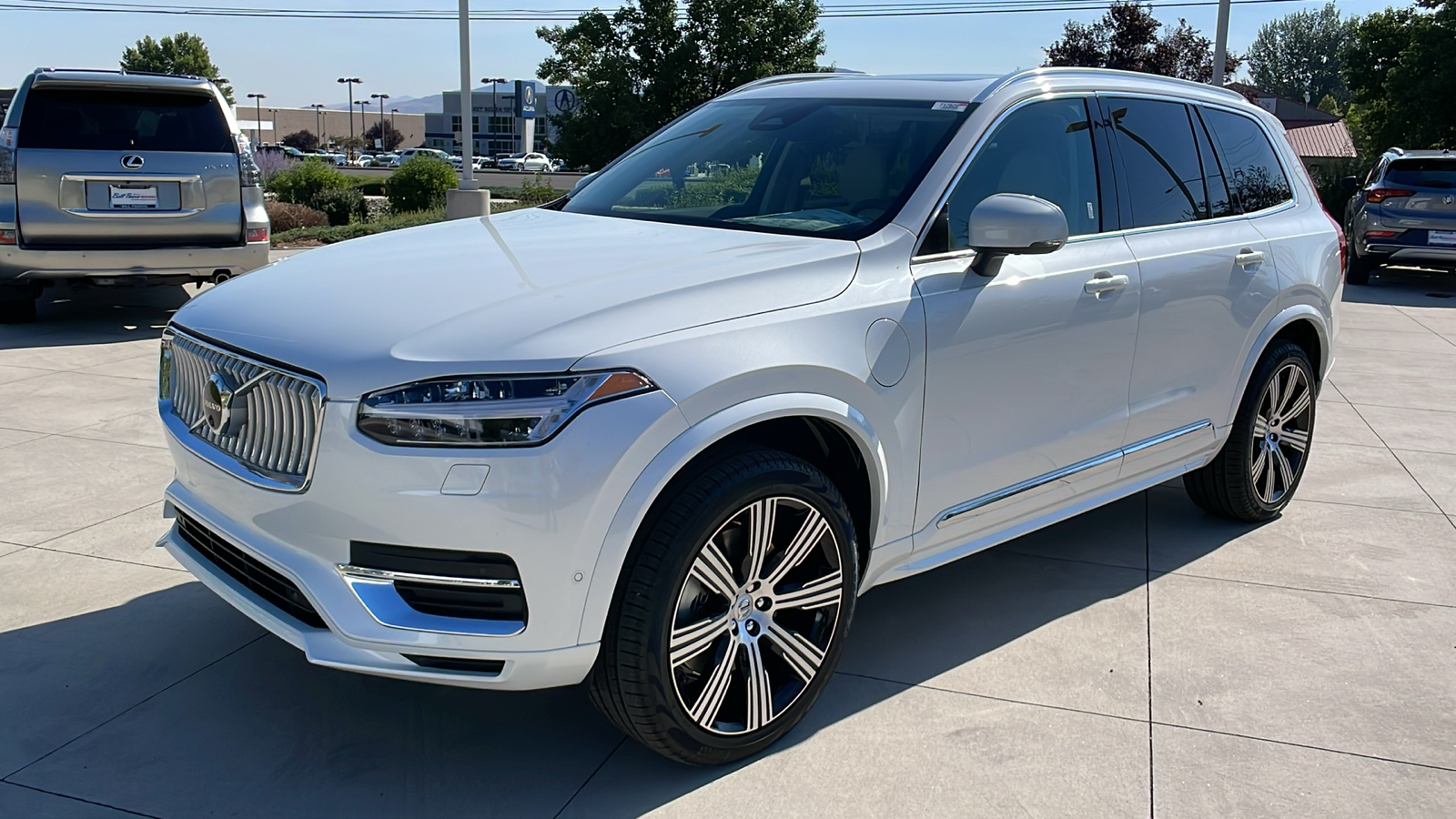 2025 Volvo XC90 Plug-In Hybrid Ultra 8