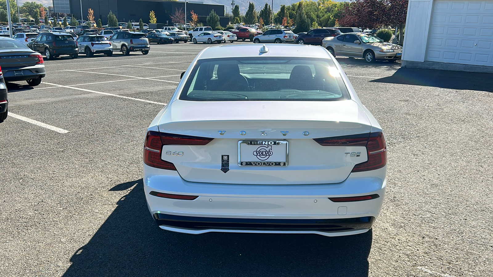 2025 Volvo S60 Plug-In Hybrid Plus 9