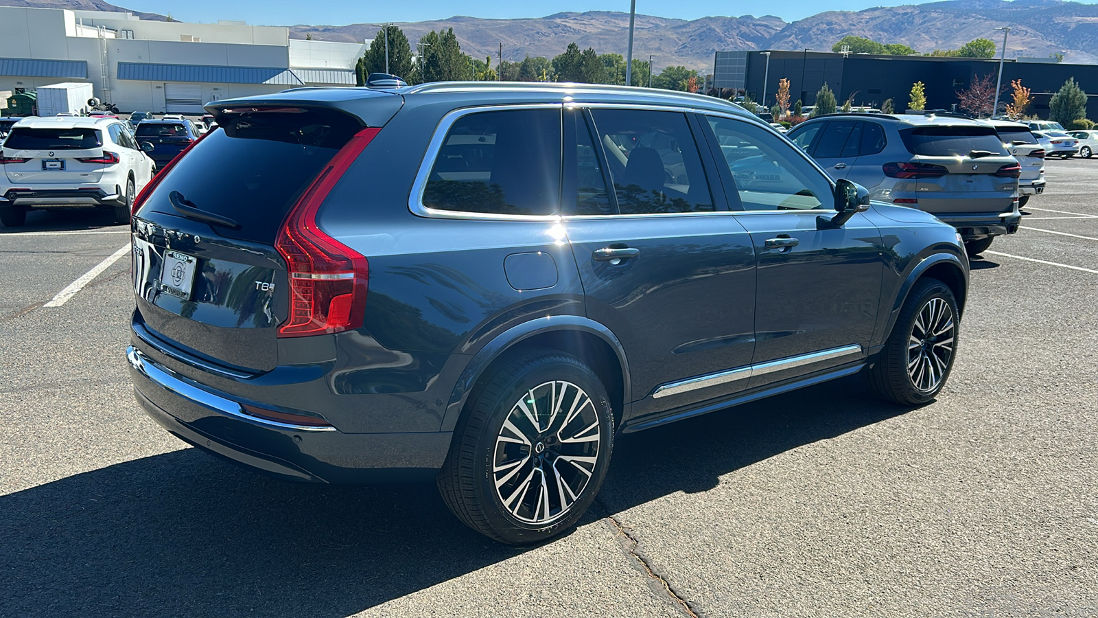 2025 Volvo XC90 Plug-In Hybrid Plus 3