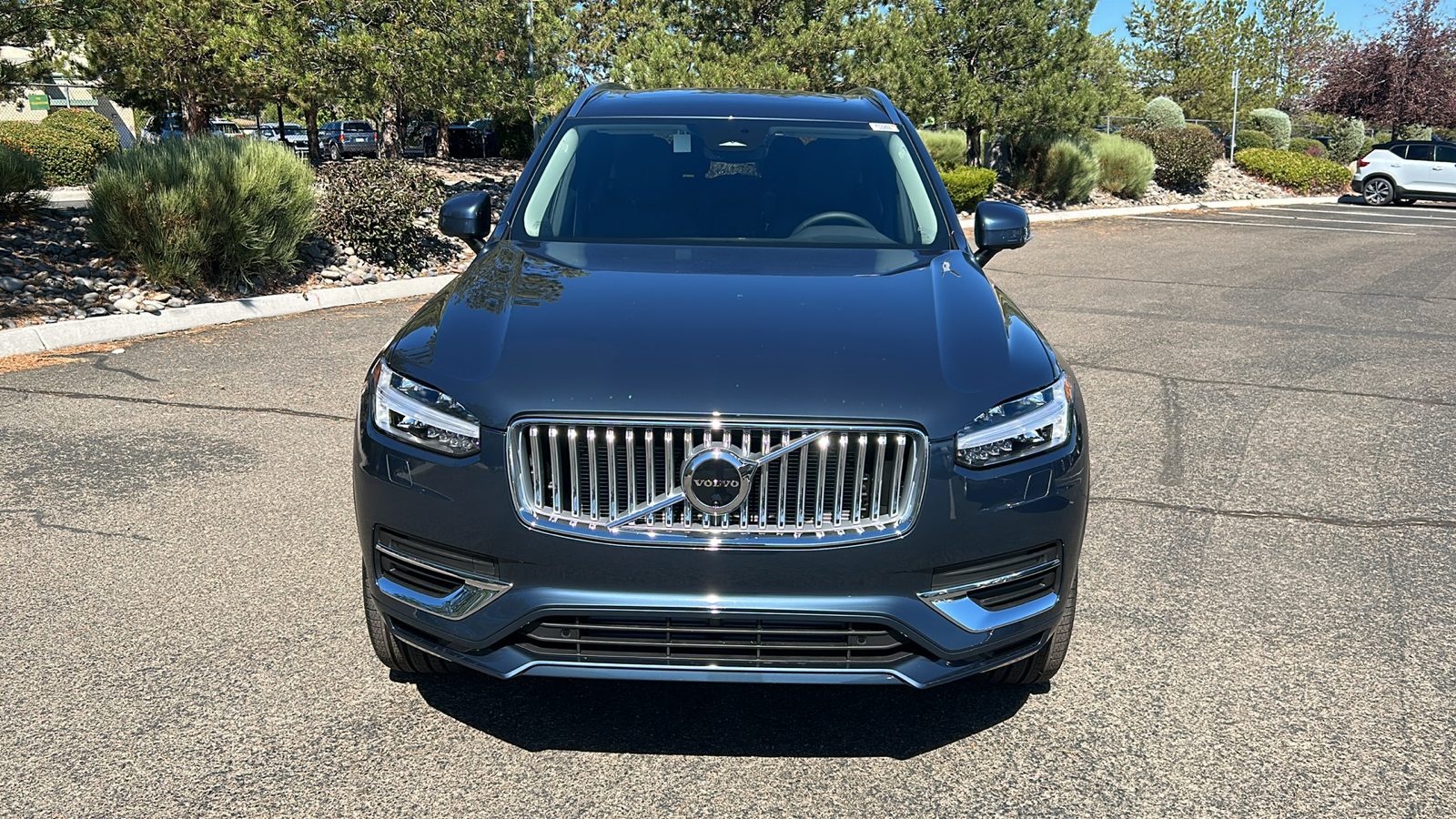 2025 Volvo XC90 Plug-In Hybrid Plus 6