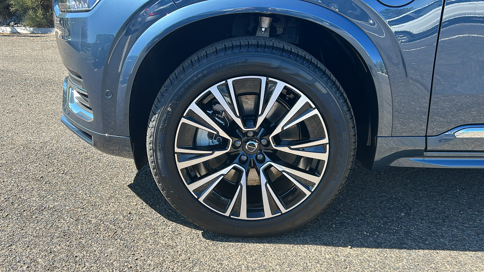 2025 Volvo XC90 Plug-In Hybrid Plus 12