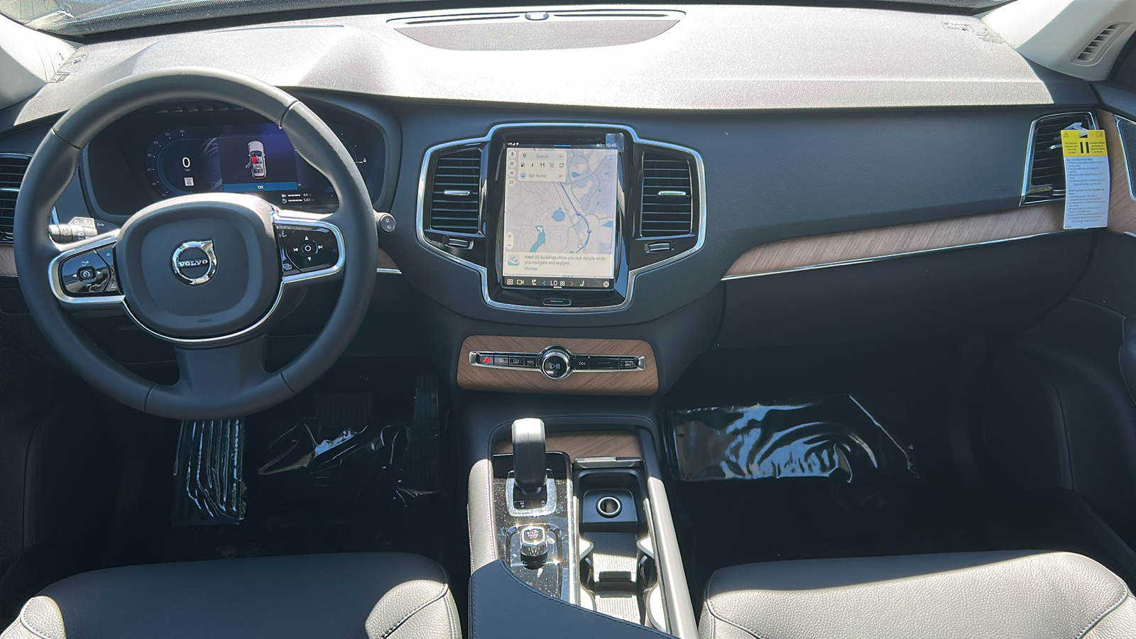 2025 Volvo XC90 Plug-In Hybrid Plus 18