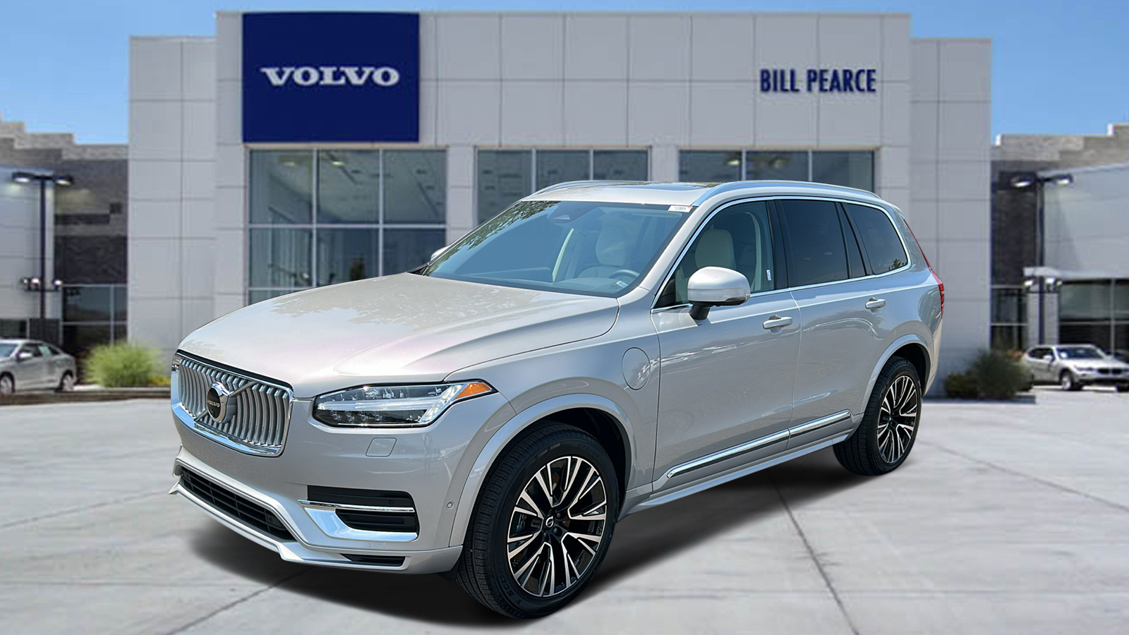 2025 Volvo XC90 Plug-In Hybrid Plus 1