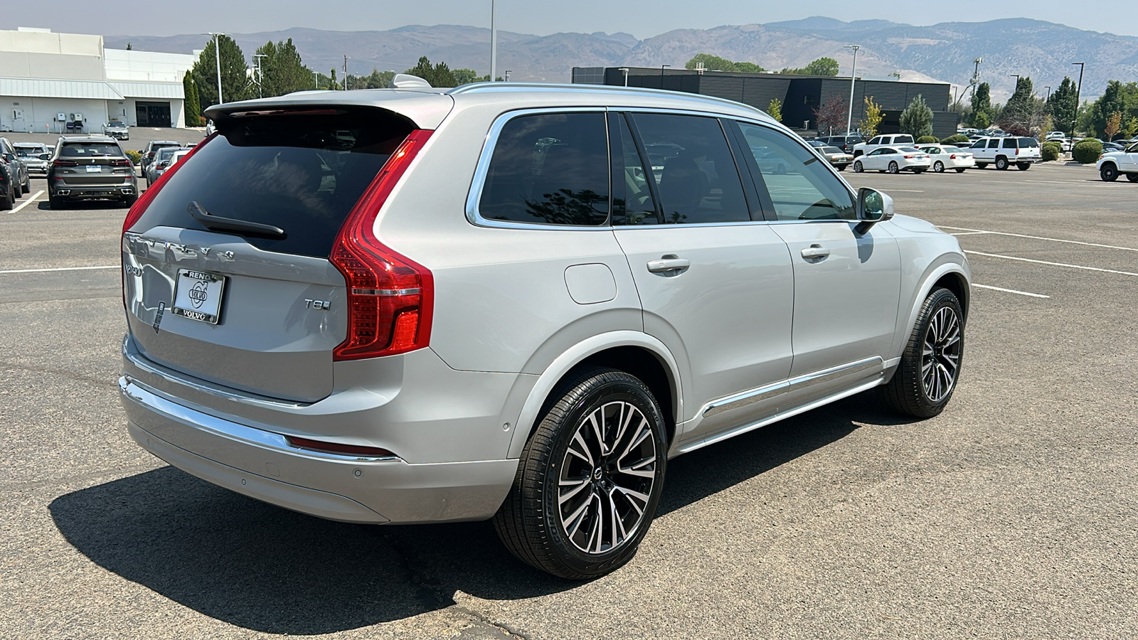 2025 Volvo XC90 Plug-In Hybrid Plus 3