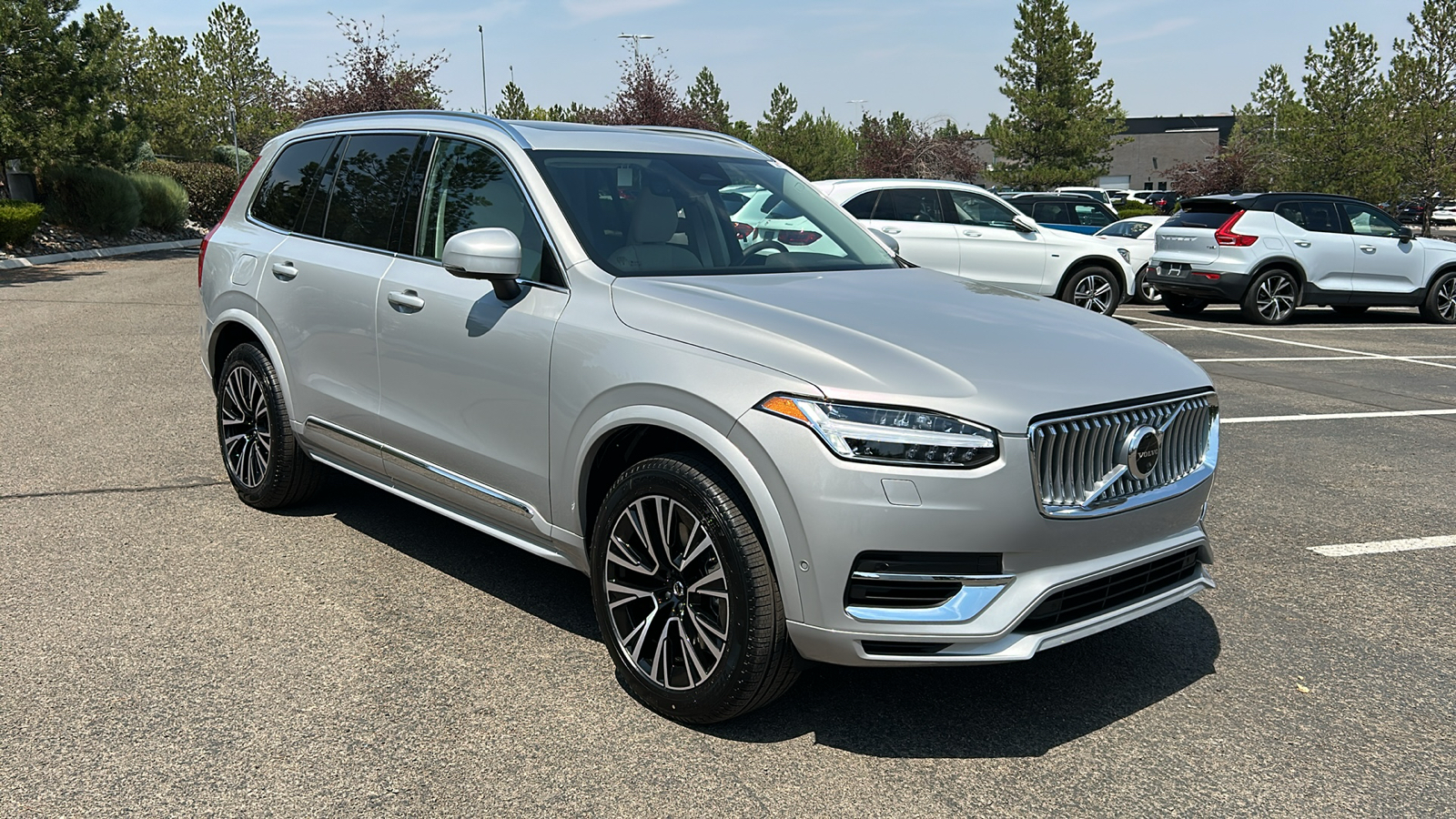 2025 Volvo XC90 Plug-In Hybrid Plus 7