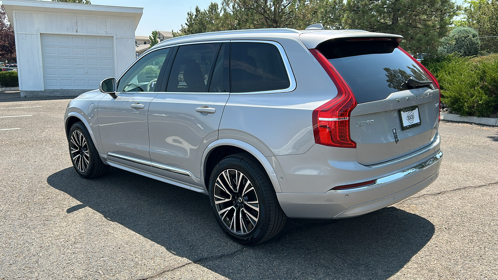 2025 Volvo XC90 Plug-In Hybrid Plus 10