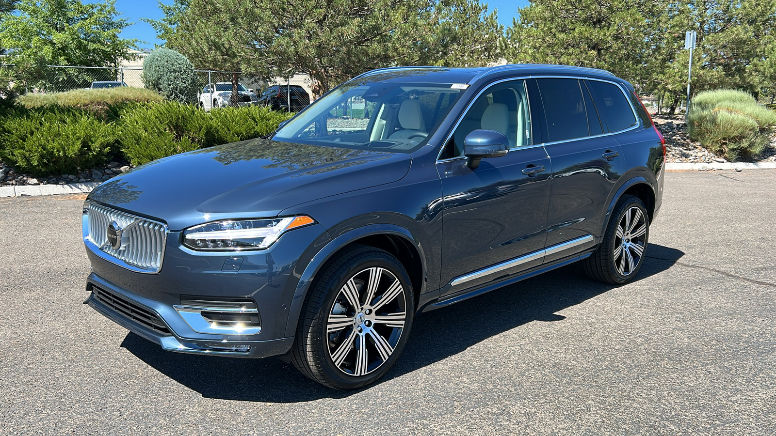 2025 Volvo XC90 Ultra 2