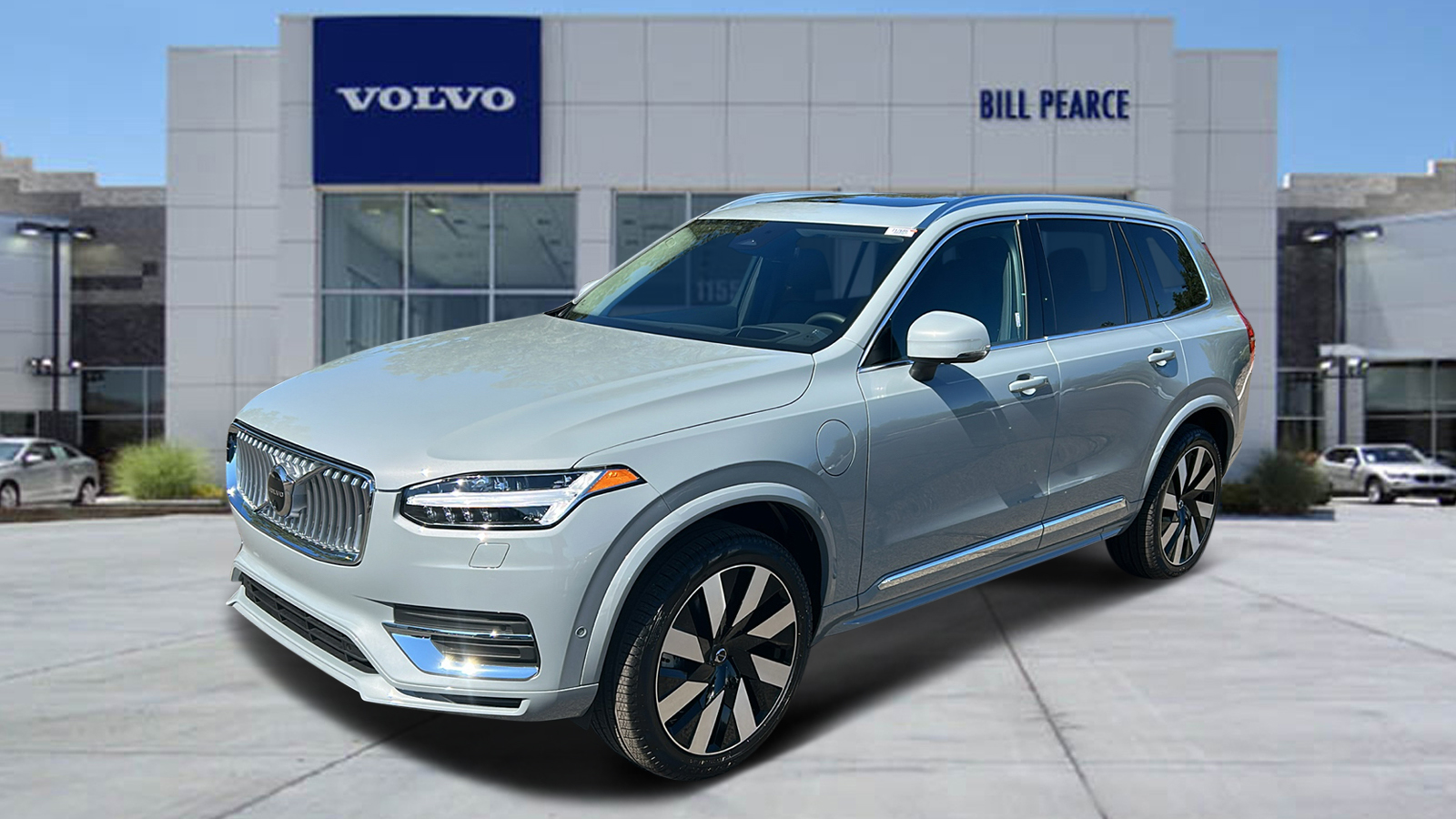 2025 Volvo XC90 Plug-In Hybrid Ultra 1