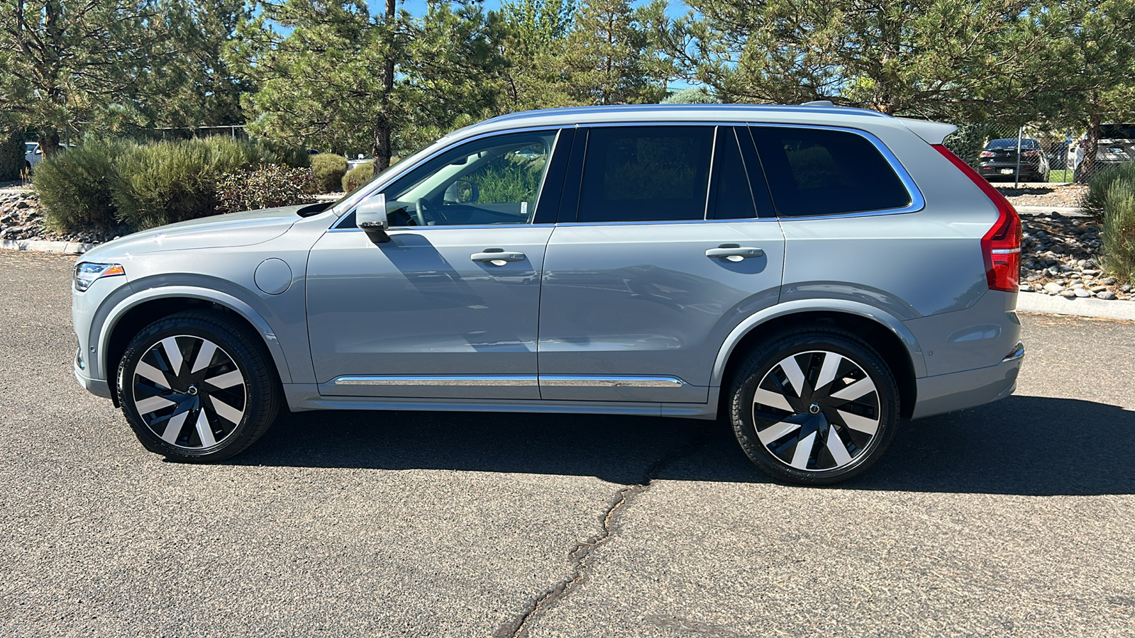 2025 Volvo XC90 Plug-In Hybrid Ultra 11