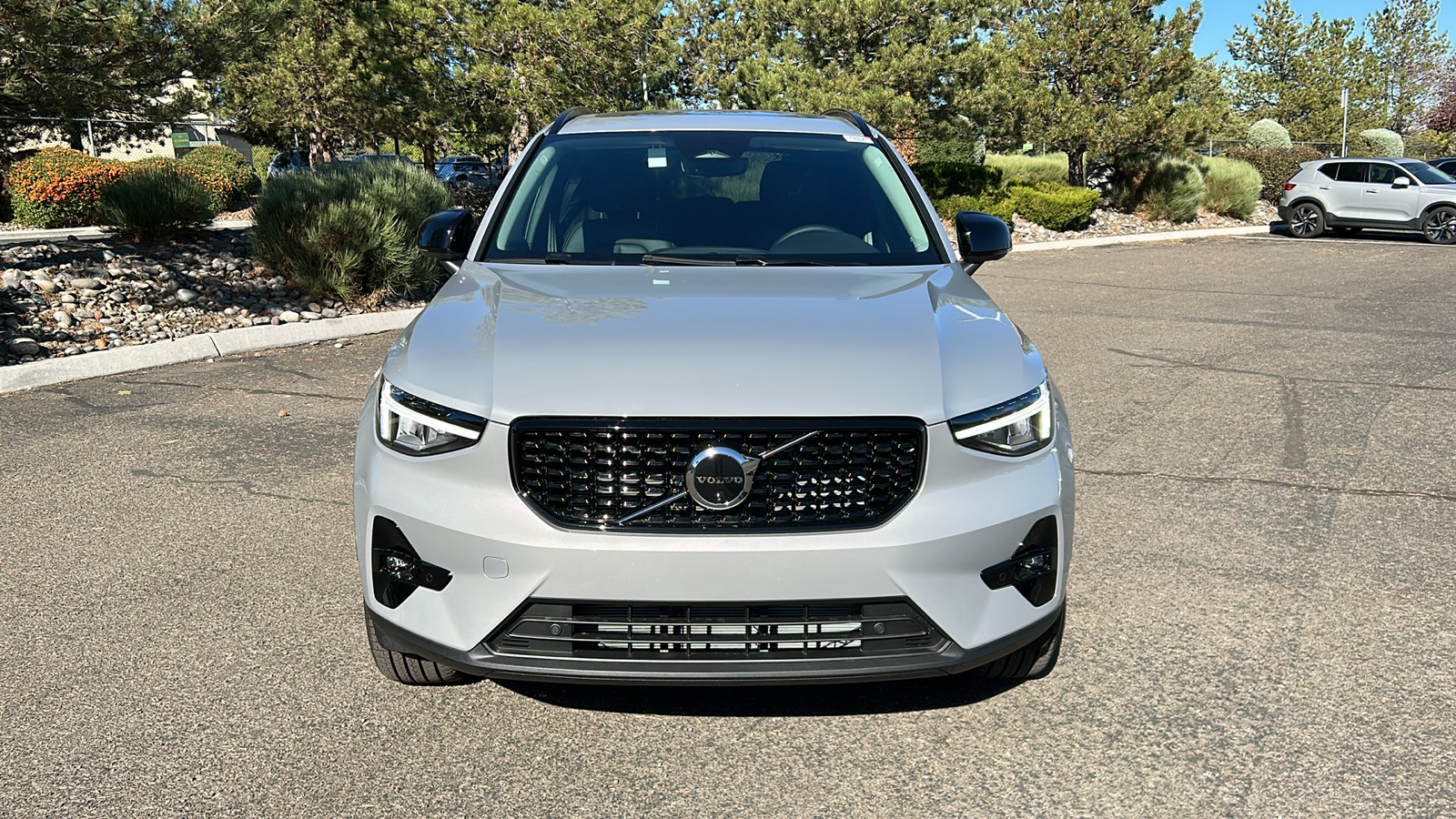 2025 Volvo XC40 Plus Dark Theme 6