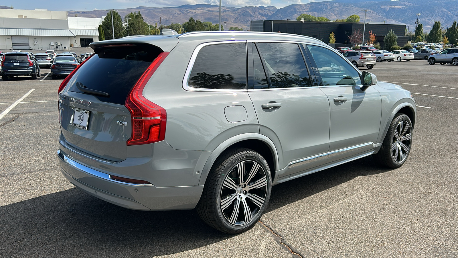 2025 Volvo XC90 Plug-In Hybrid Plus 3