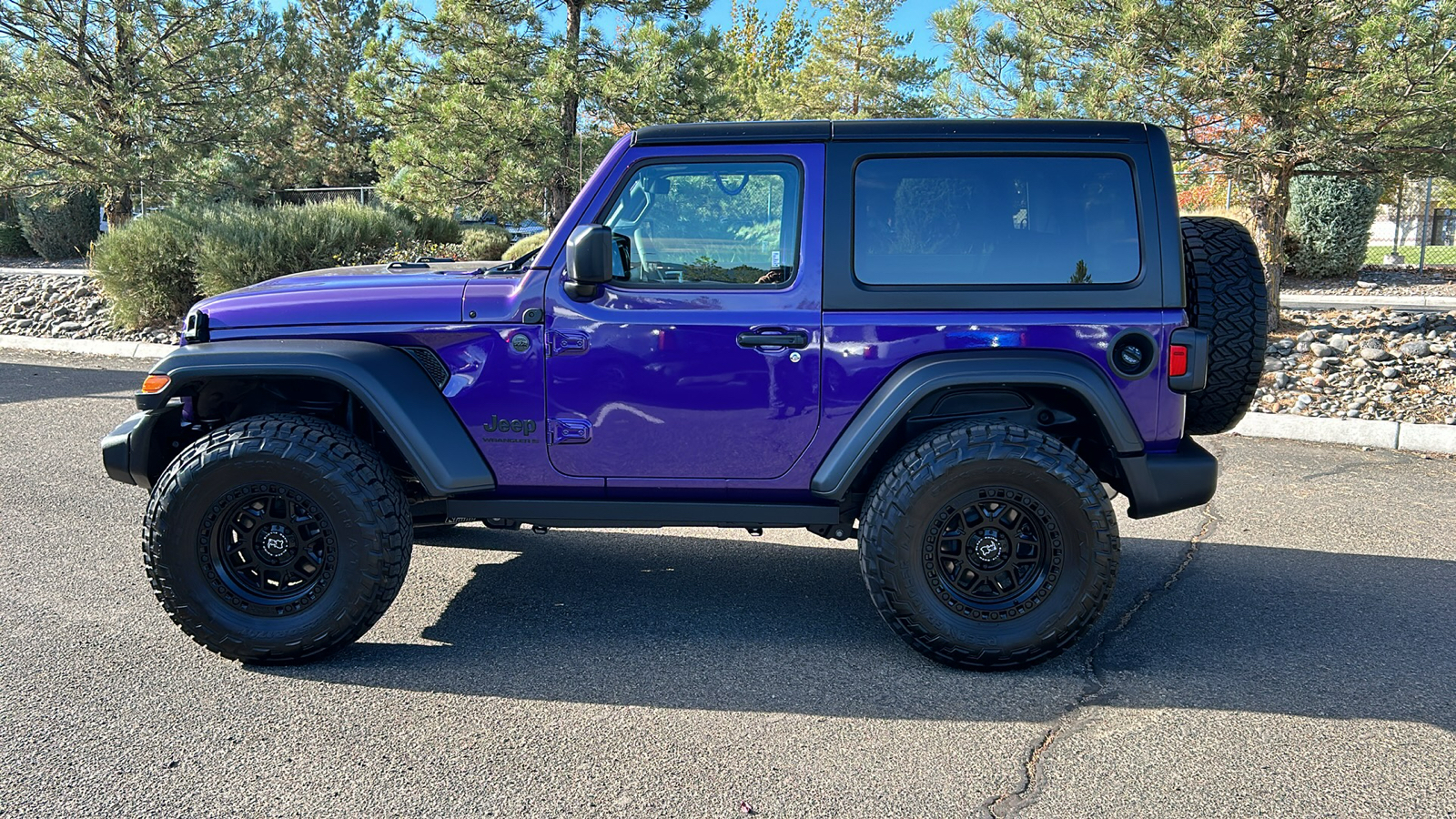 2023 Jeep Wrangler Sport S 10