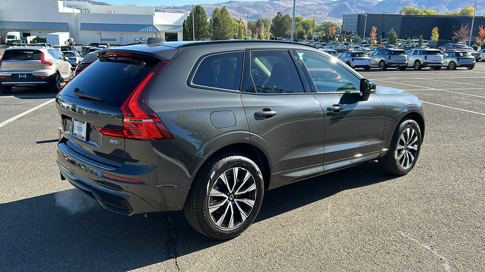 2025 Volvo XC60 Core 3