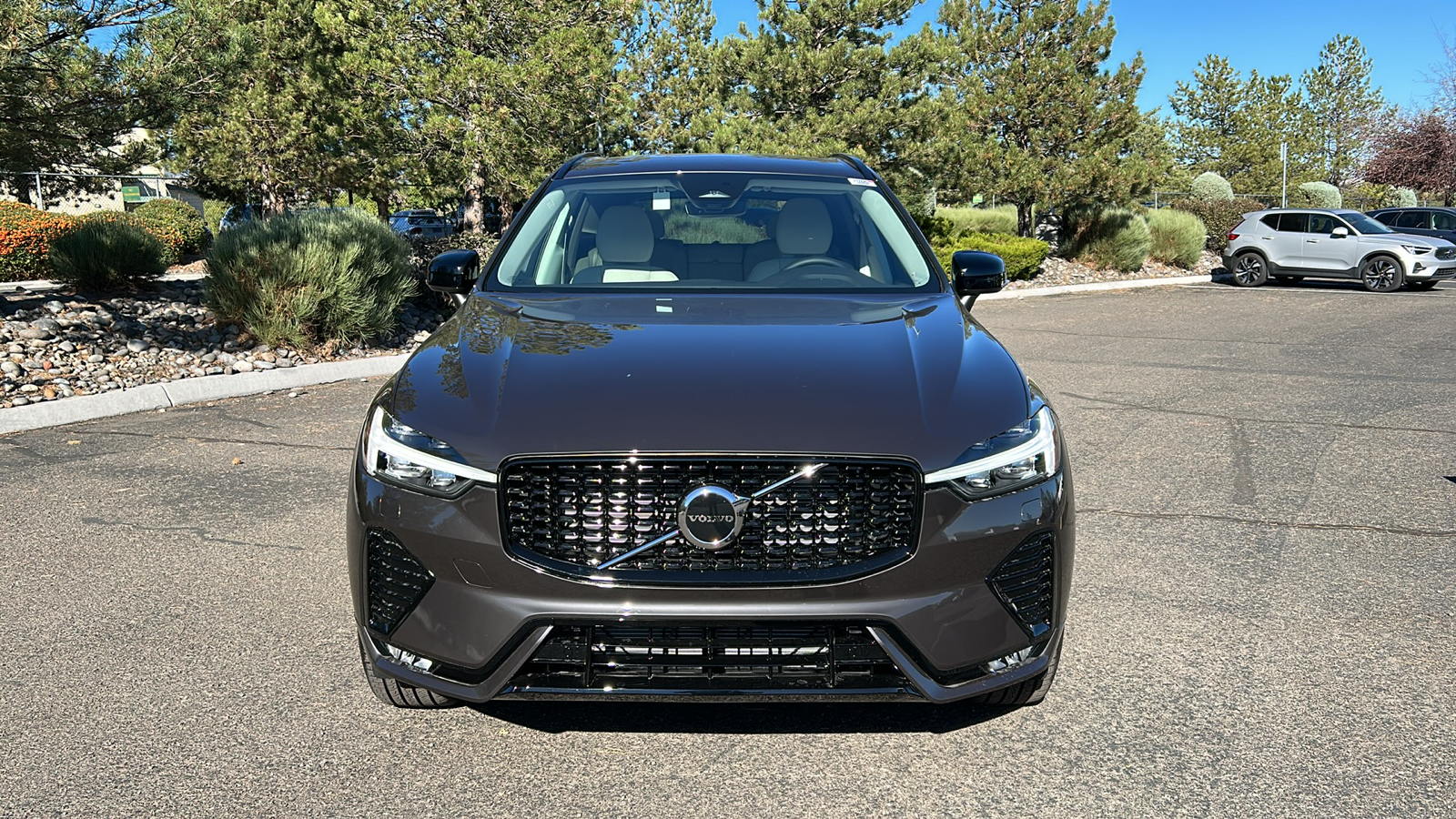 2025 Volvo XC60 Core 6