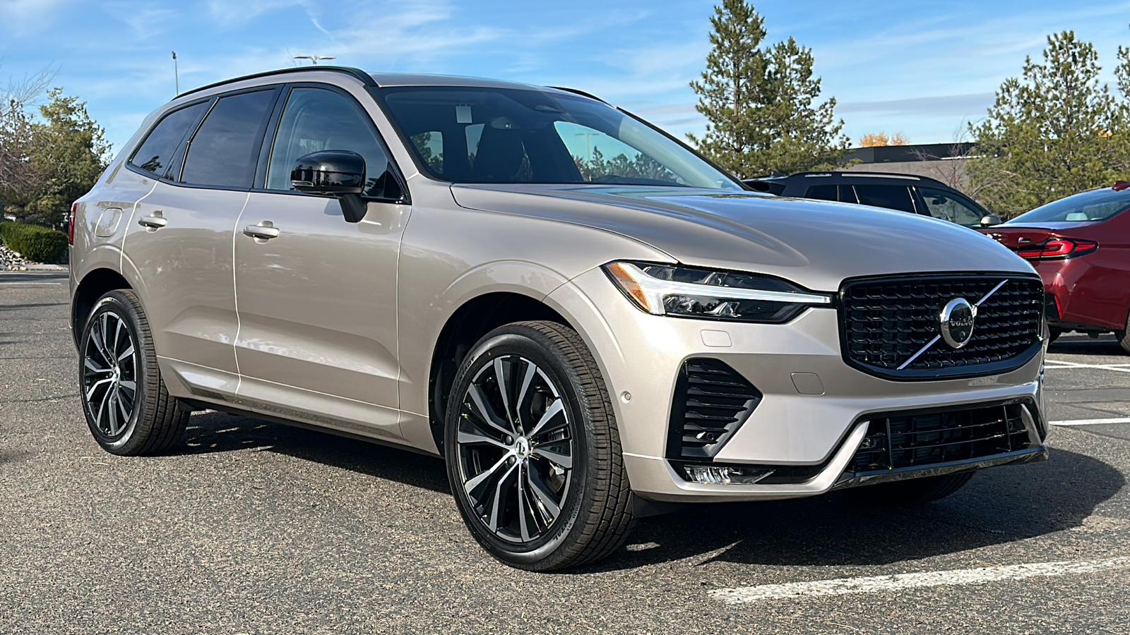 2025 Volvo XC60 Plus 7