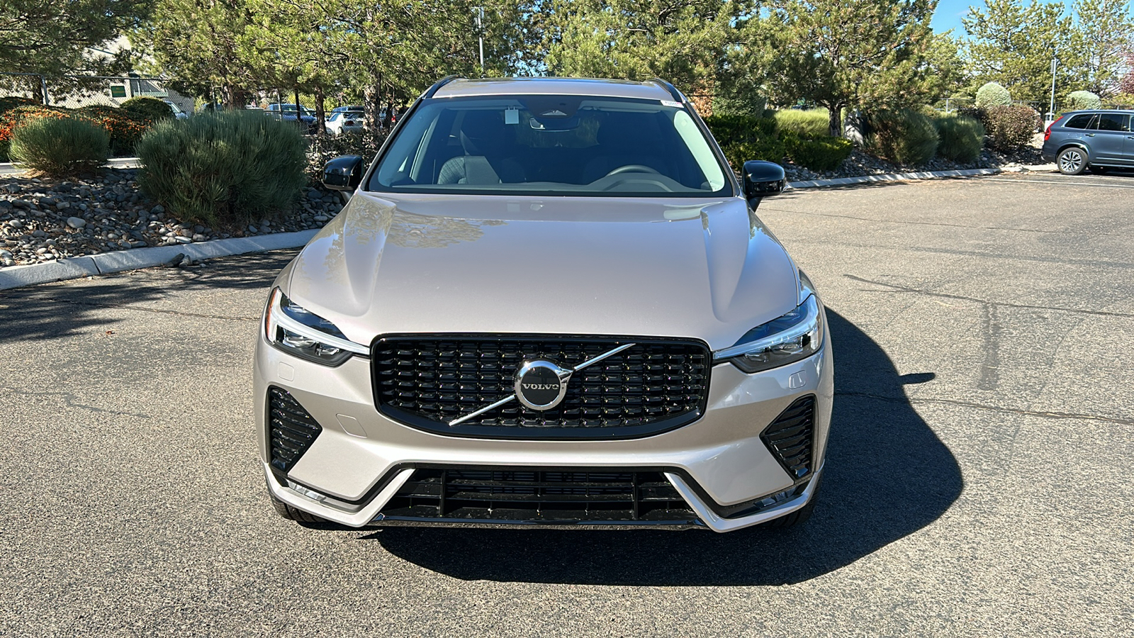 2025 Volvo XC60 Core 6