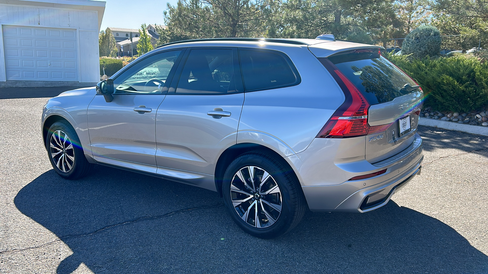 2025 Volvo XC60 Core 10