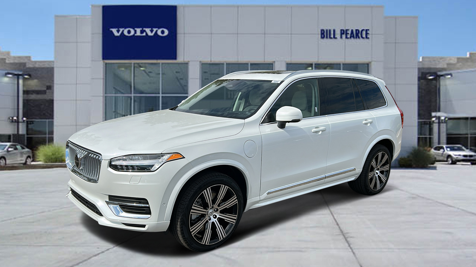 2025 Volvo XC90 Plug-In Hybrid Ultra 1