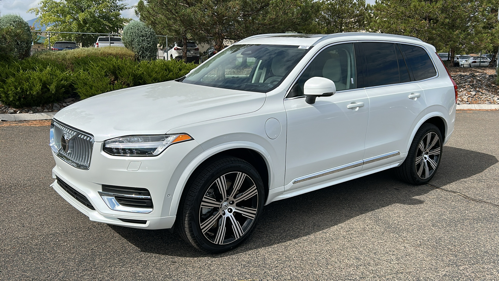 2025 Volvo XC90 Plug-In Hybrid Ultra 2