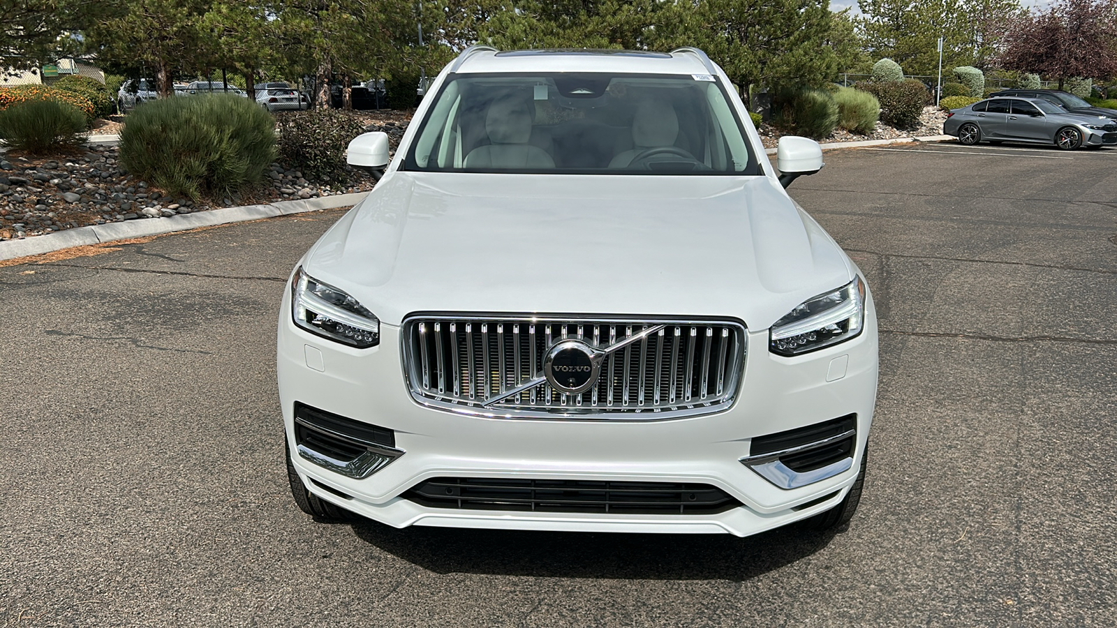 2025 Volvo XC90 Plug-In Hybrid Ultra 6