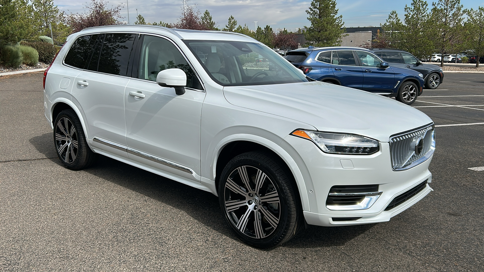 2025 Volvo XC90 Plug-In Hybrid Ultra 7