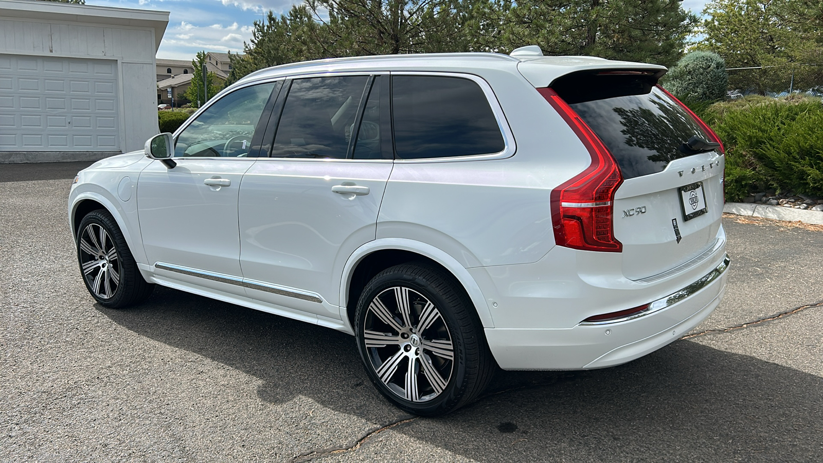 2025 Volvo XC90 Plug-In Hybrid Ultra 10