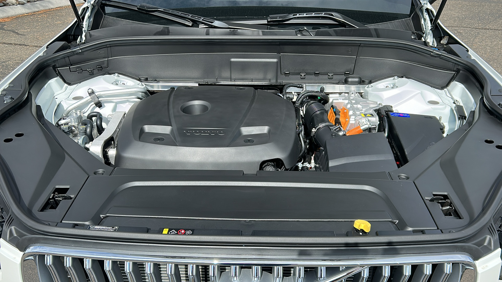 2025 Volvo XC90 Plug-In Hybrid Ultra 19