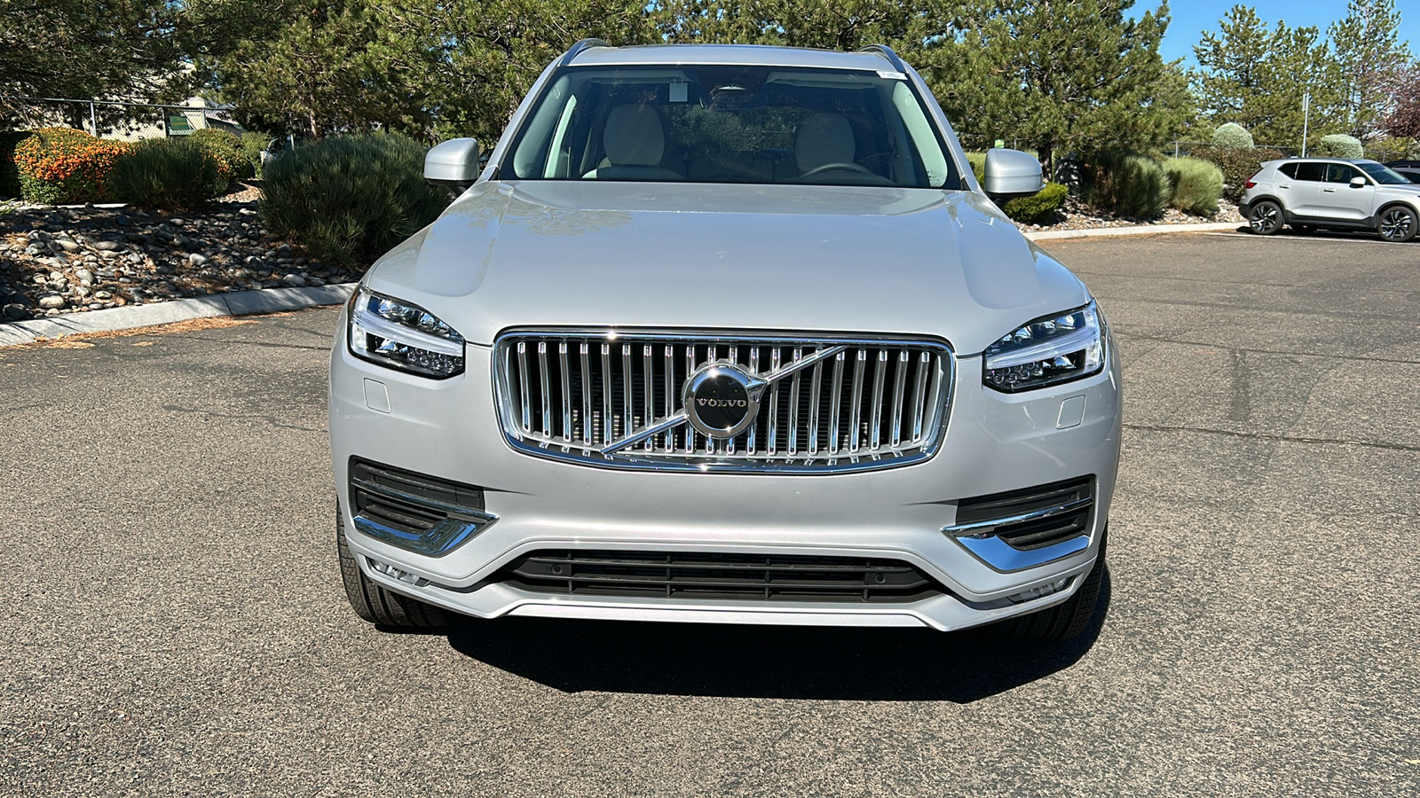 2025 Volvo XC90 Core 6